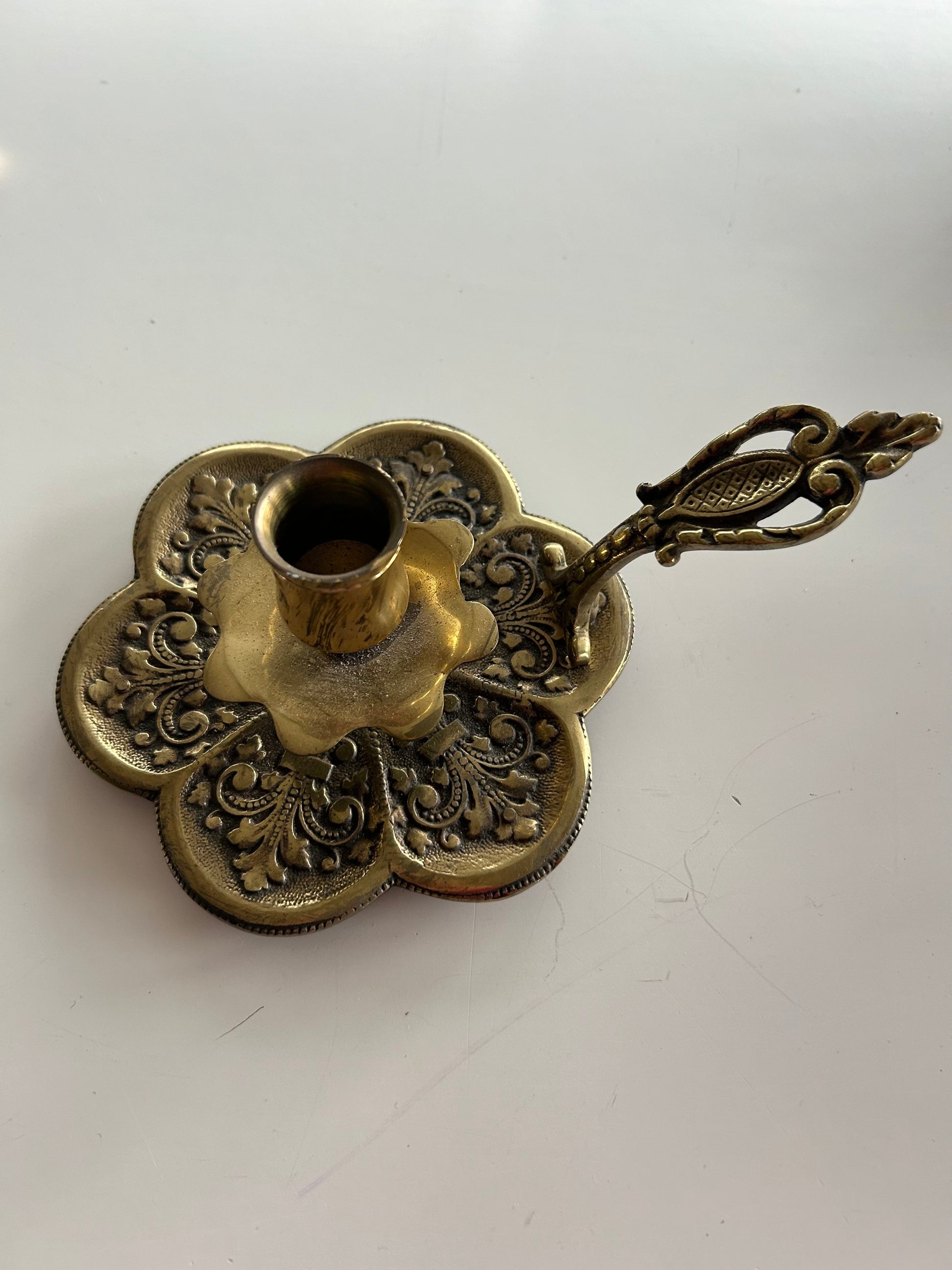 Bougeoir ancien en laiton la friperie vintage 25