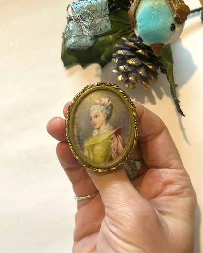 Broche vintage portait dame peint la friperie vintage 25