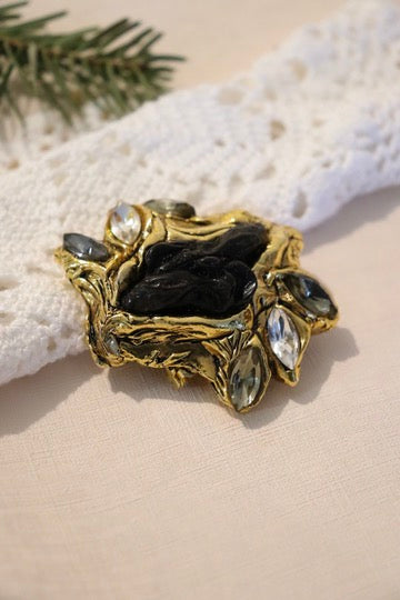 Broche vintage créateur abstrait or et noir la friperie vintage 25