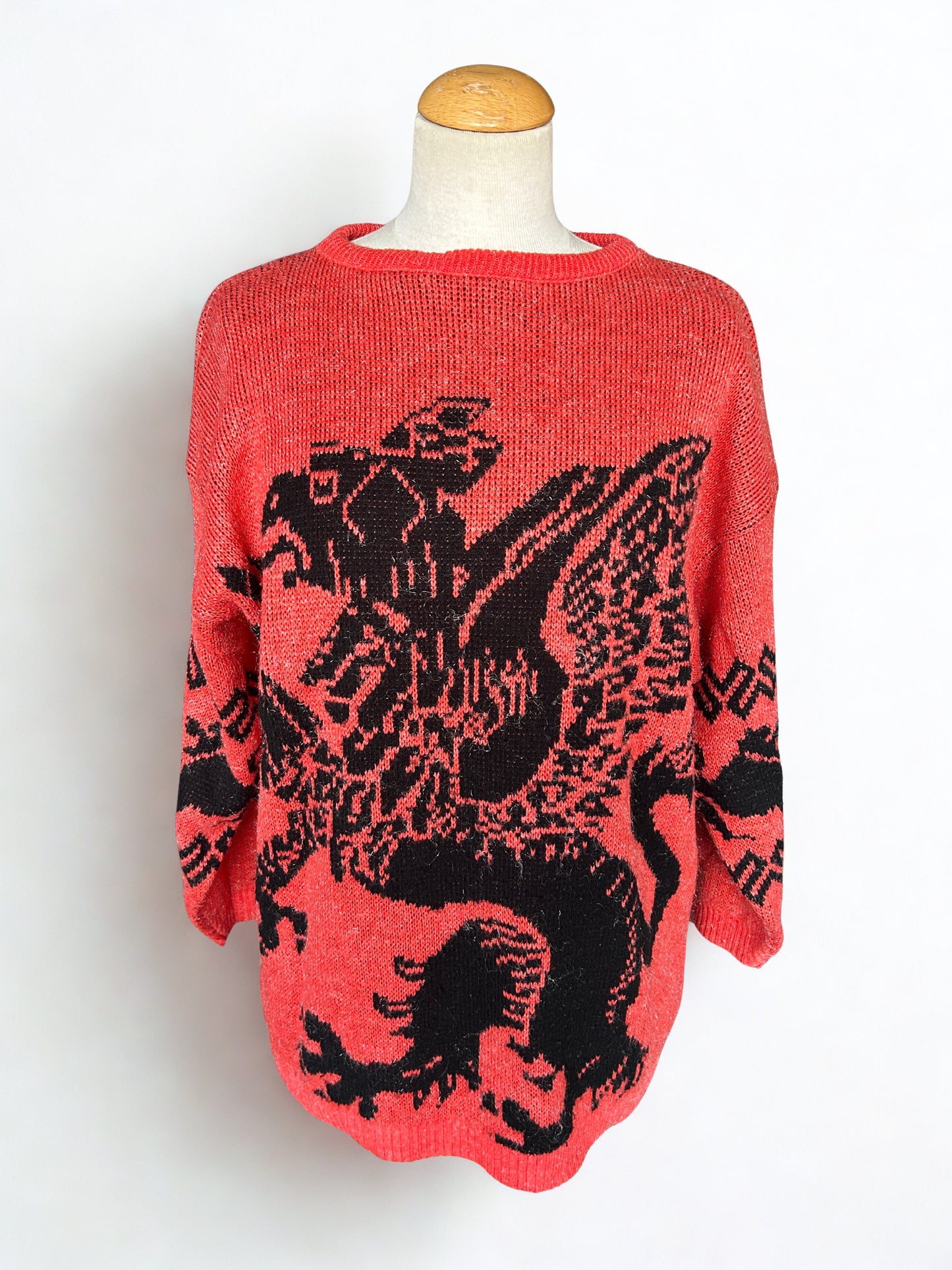 Pull long vintage rouge et noir griffon