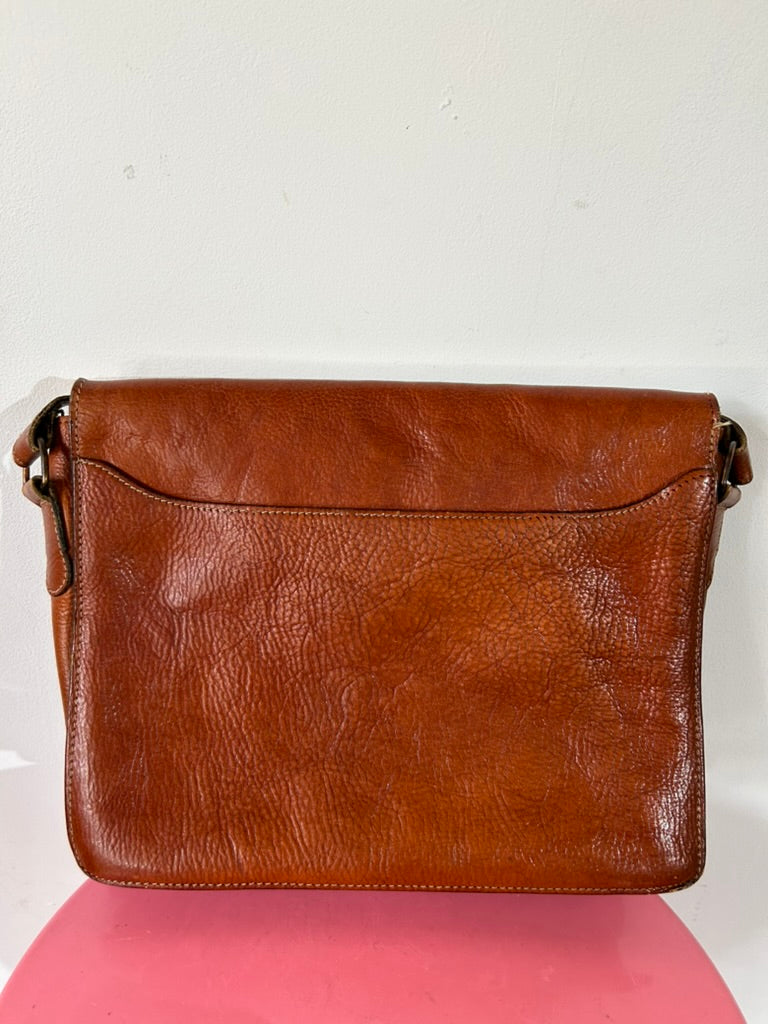 Sac bandoulière vintage cuir marron Lafarge la friperie vintage 25