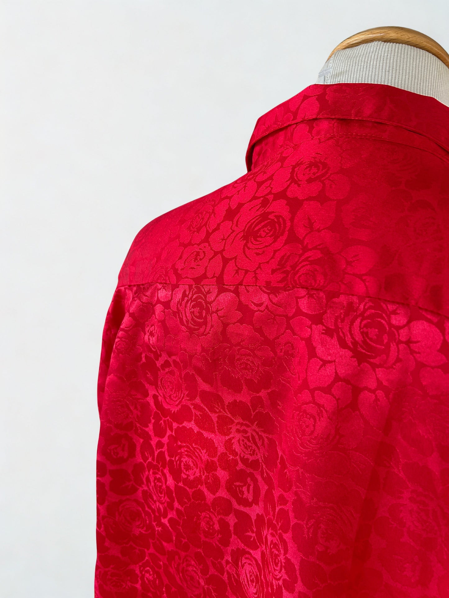 Chemisier vintage rouge jacquard floral la friperie vintage 25