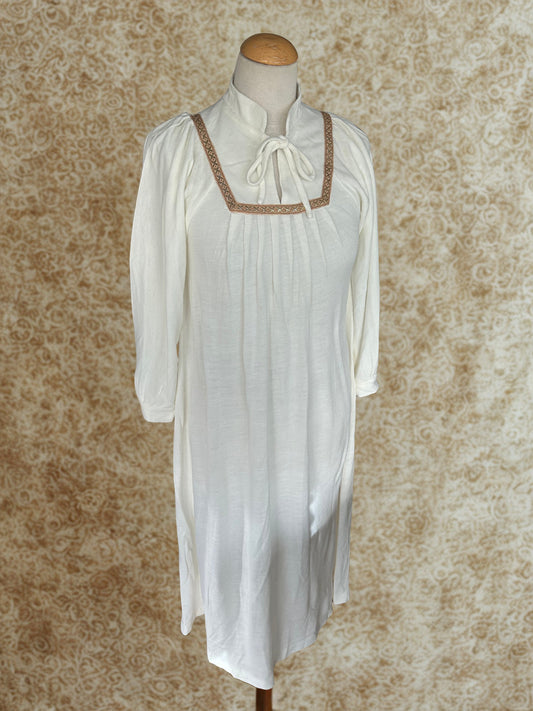 Robe blanche vintage bohème années 70 la friperie vintage 25