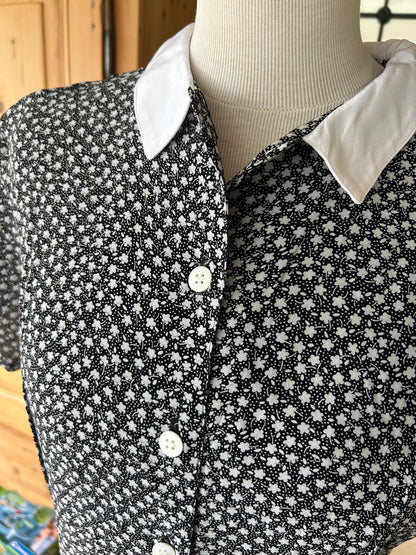Robe noire motifs fleuris vintage