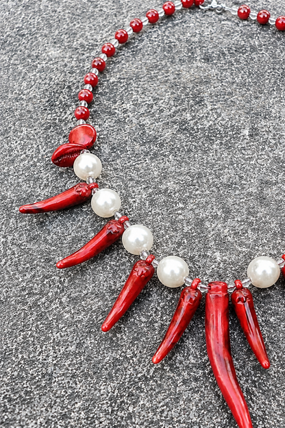 Collier vintage piments rouges et perles