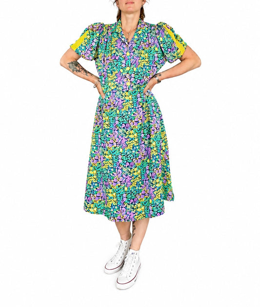 Robe vintage motifs fleuris manches courtes