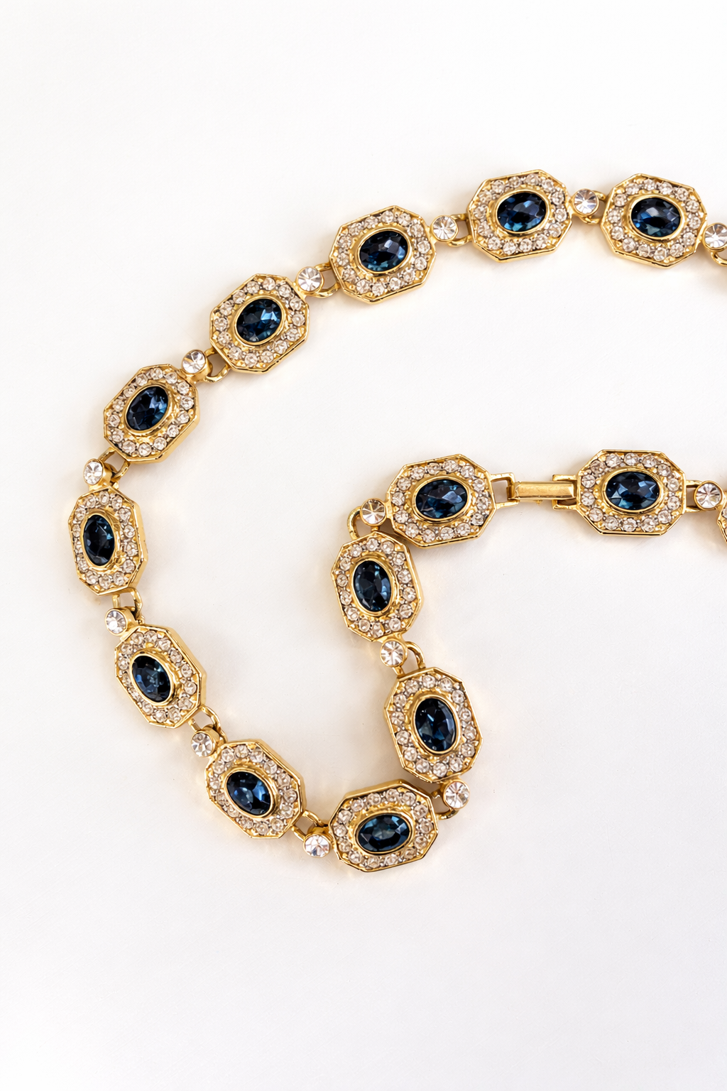 Collier vintage signé doré pierres bleu saphir