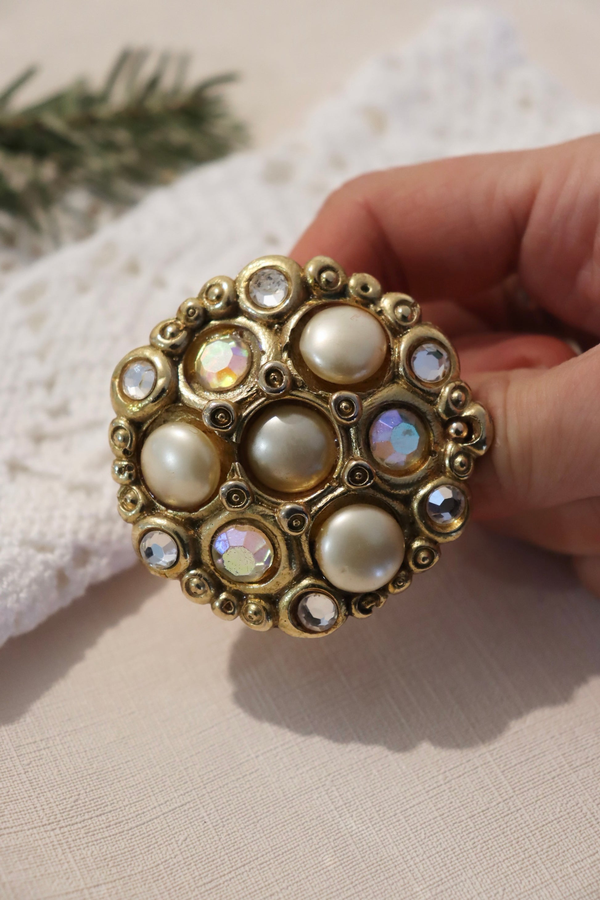 Broche vintage Jacky de G rosace or et nacre la friperie vintage 25