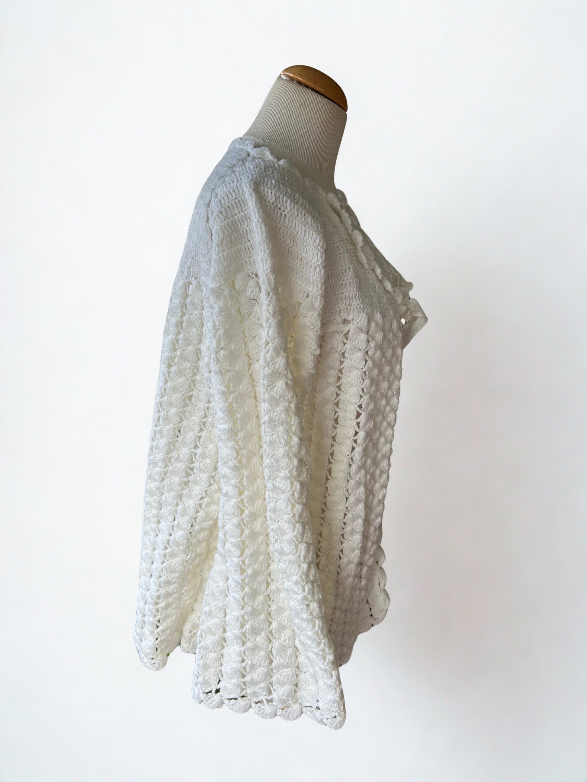 Gilet vintage blanc crochet fait main la friperie vintage 25