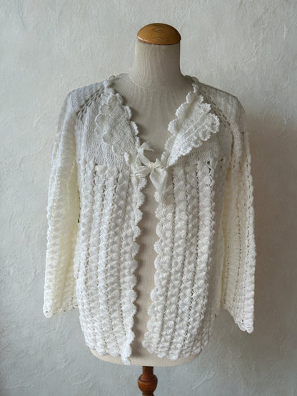 Gilet vintage blanc crochet fait main la friperie vintage 25