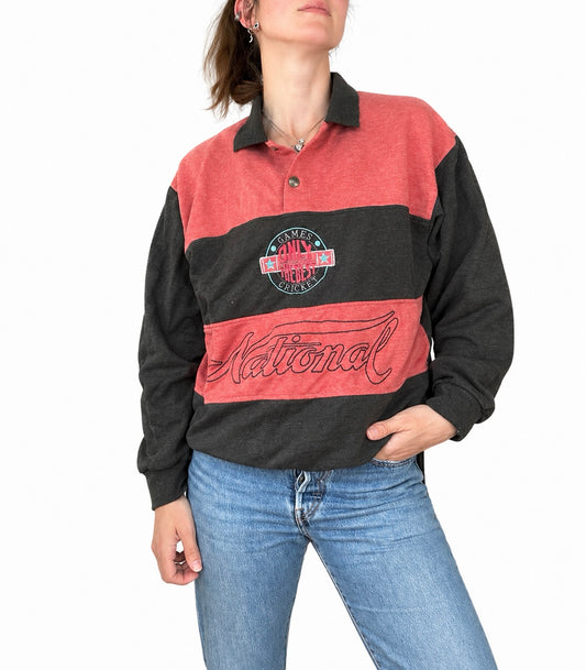 Sweat short vintage rouge noir brodé