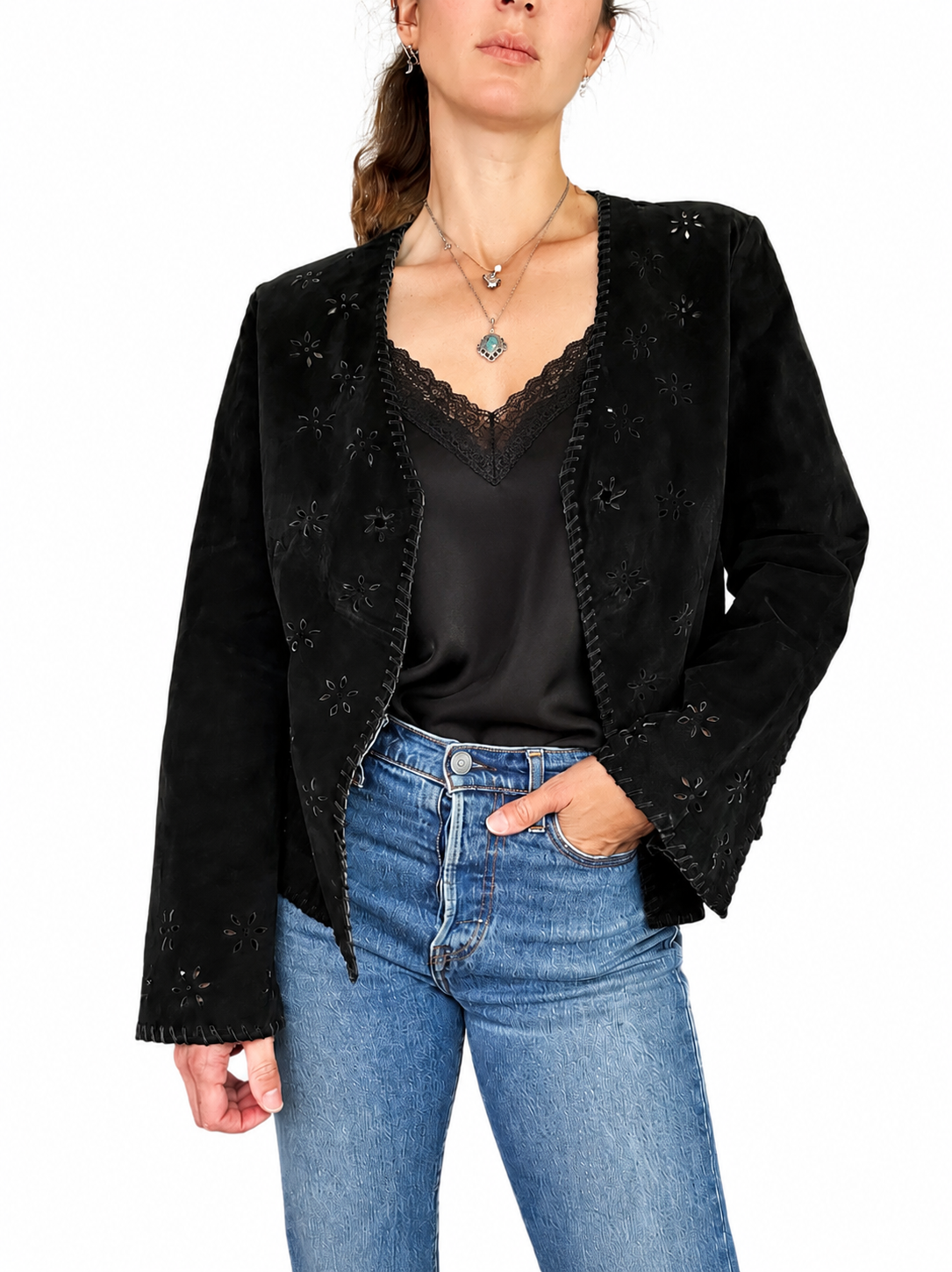 Veste en cuir motifs fleurs ajourés