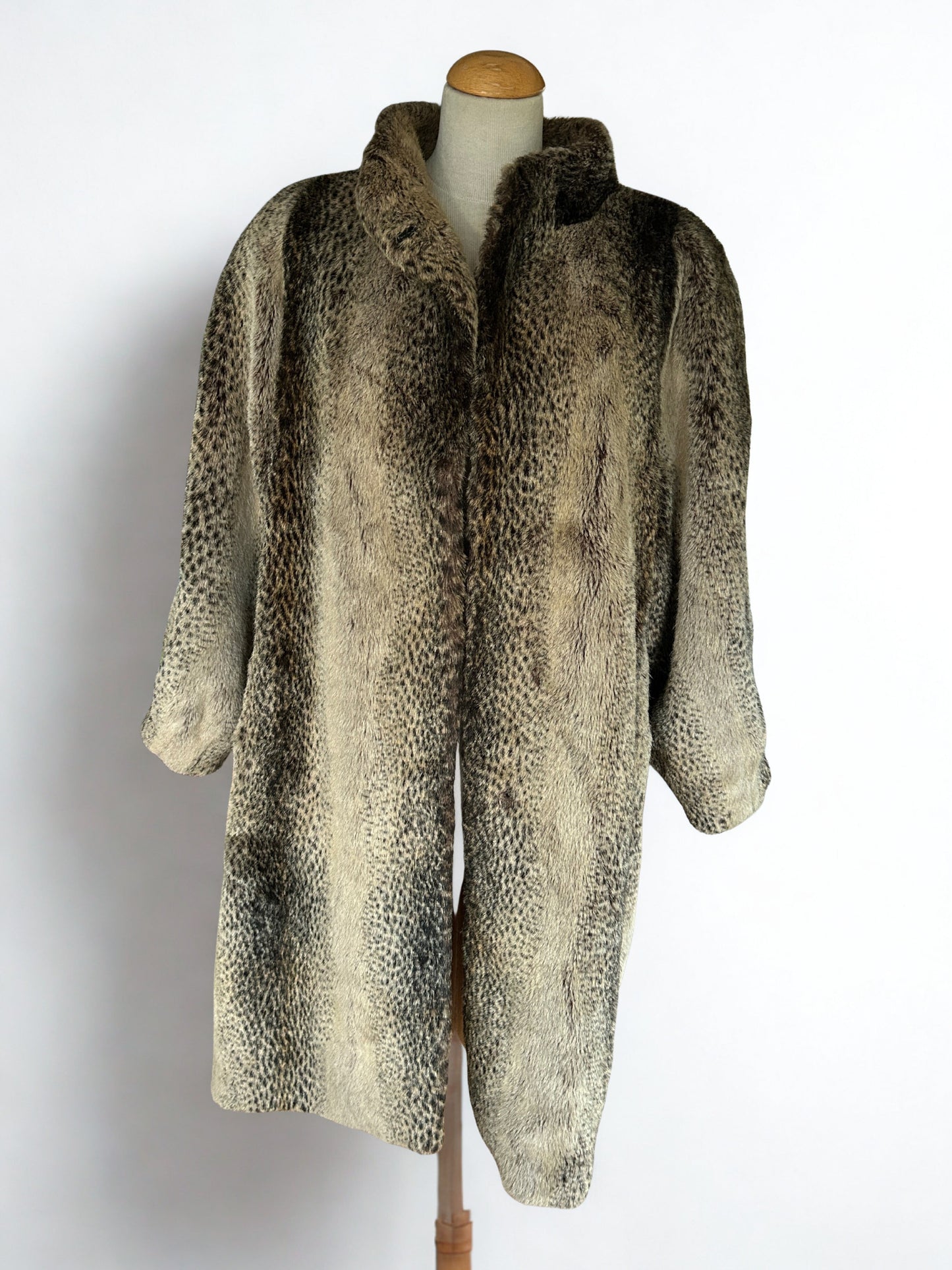 Manteau vintage fausse fourrure Michel Alexis la friperie vintage 25