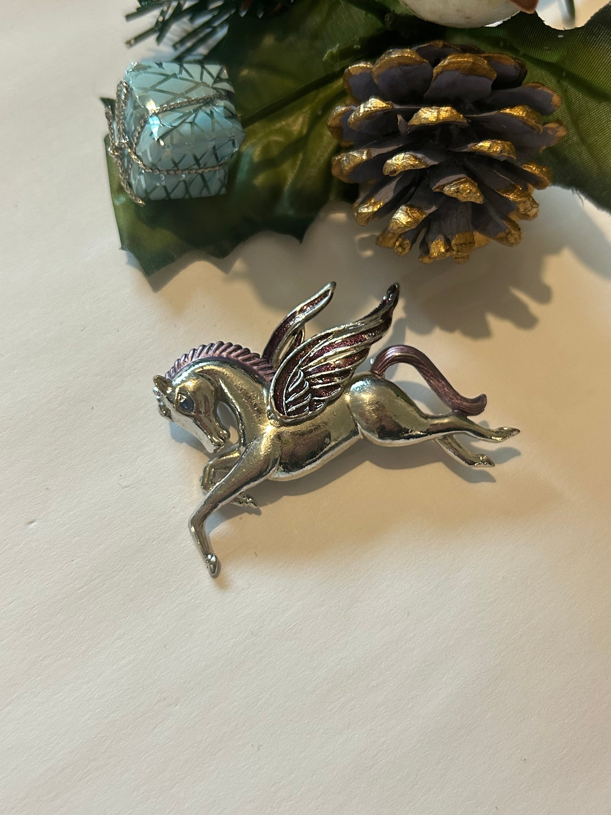 Broche Pégase vintage ailé – Années 80 la friperie vintage 25