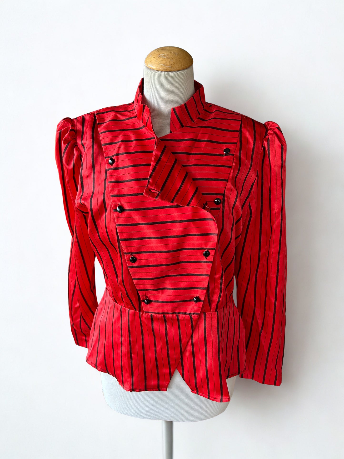 Chemisier vintage rouge rayé plastron