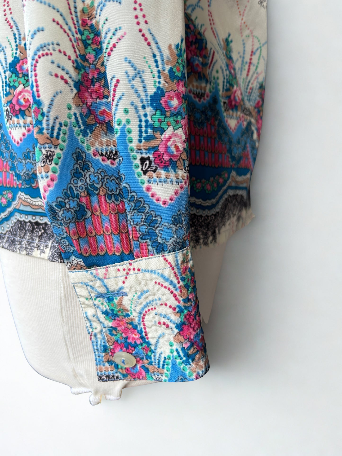 Chemisier vintage motifs floraux psychédéliques 70’s
