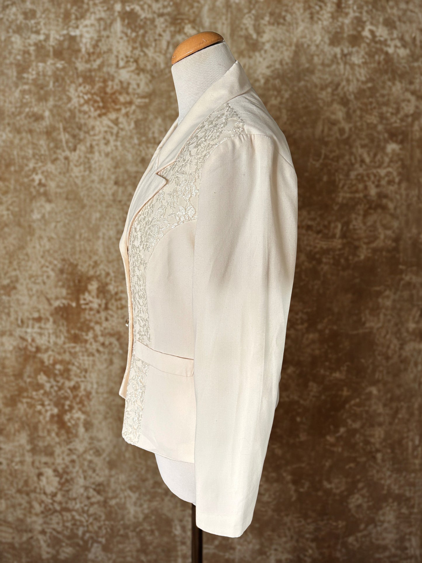 Veste tailleur vintage ivoire dentelle la friperie vintage 25