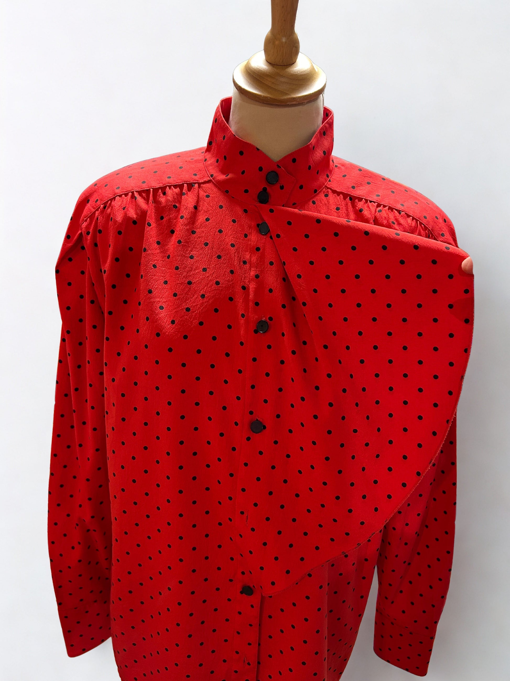 Chemisier vintage rouge à pois Féraud la friperie vintage 25