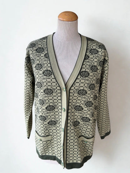 Cardigan vintage vert motifs fleurs