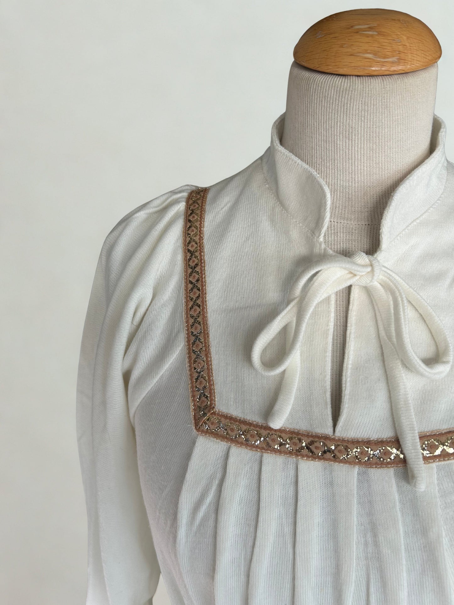 Robe blanche vintage bohème années 70 la friperie vintage 25