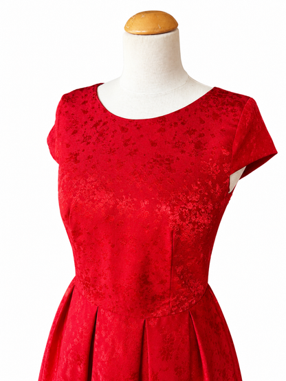 Robe vintage rouge jacquard satinée