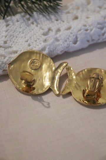 Boucles d'oreille vintage clips poisson doré Edouard Rambaud la friperie vintage 25