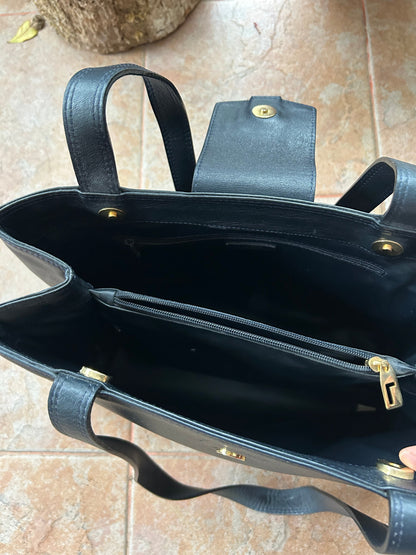 Sac Lancel vintage bleu marine cuir la friperie vintage 25