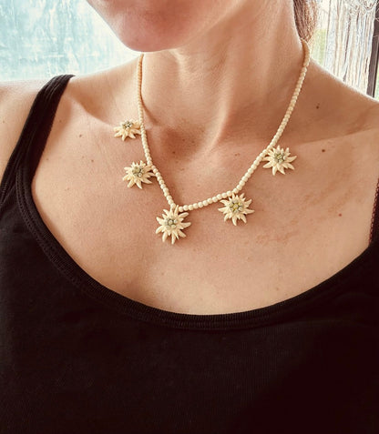 Collier vintage Edelweiss en corne la friperie vintage 25