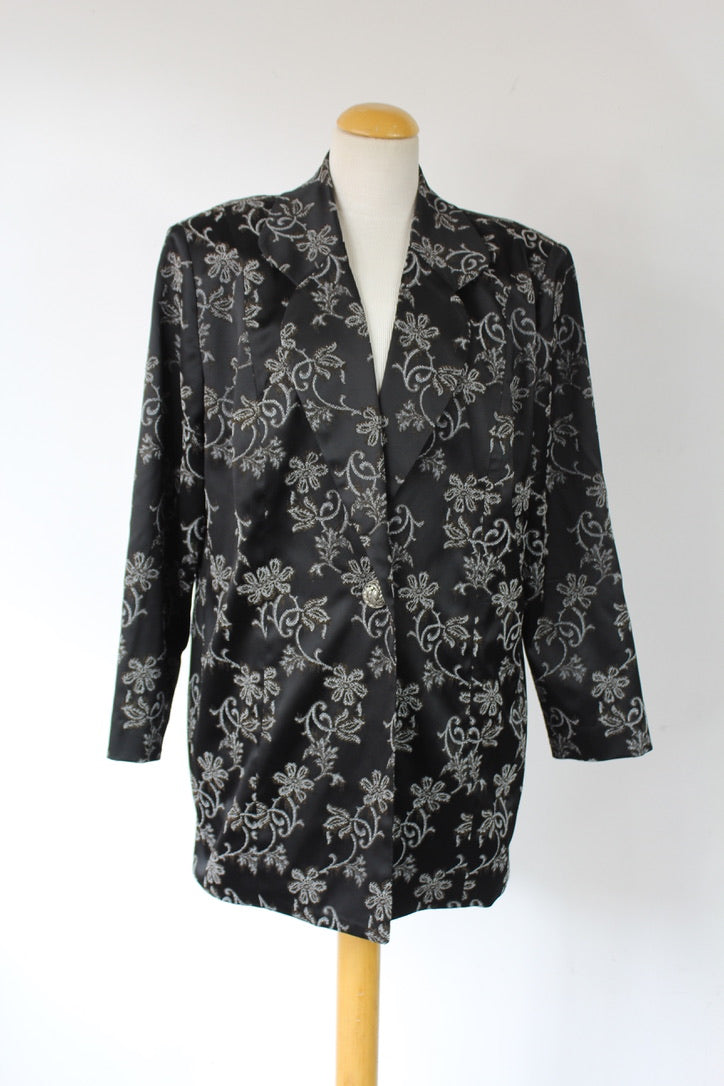 Vest vintage noir motifs fleurs brodés grises Elisabeth Rossignol