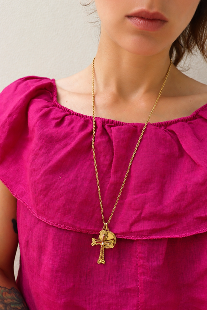 Collier vintage doré croix et médaille