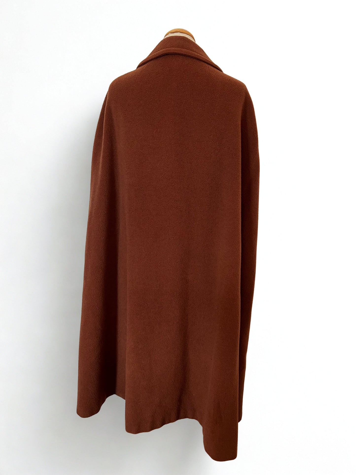 Cape manteau années 70 pure laine la friperie vintage 25