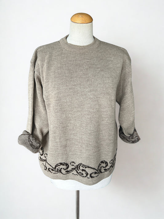 Pull vintage beige à motifs marron