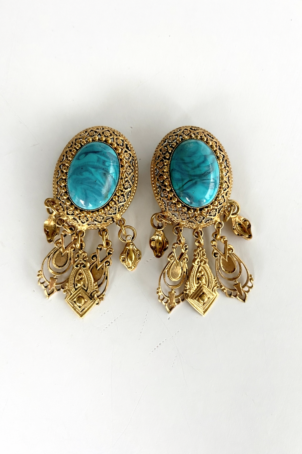 Boucles d’oreille clips vintage dorées cabochon turquoise
