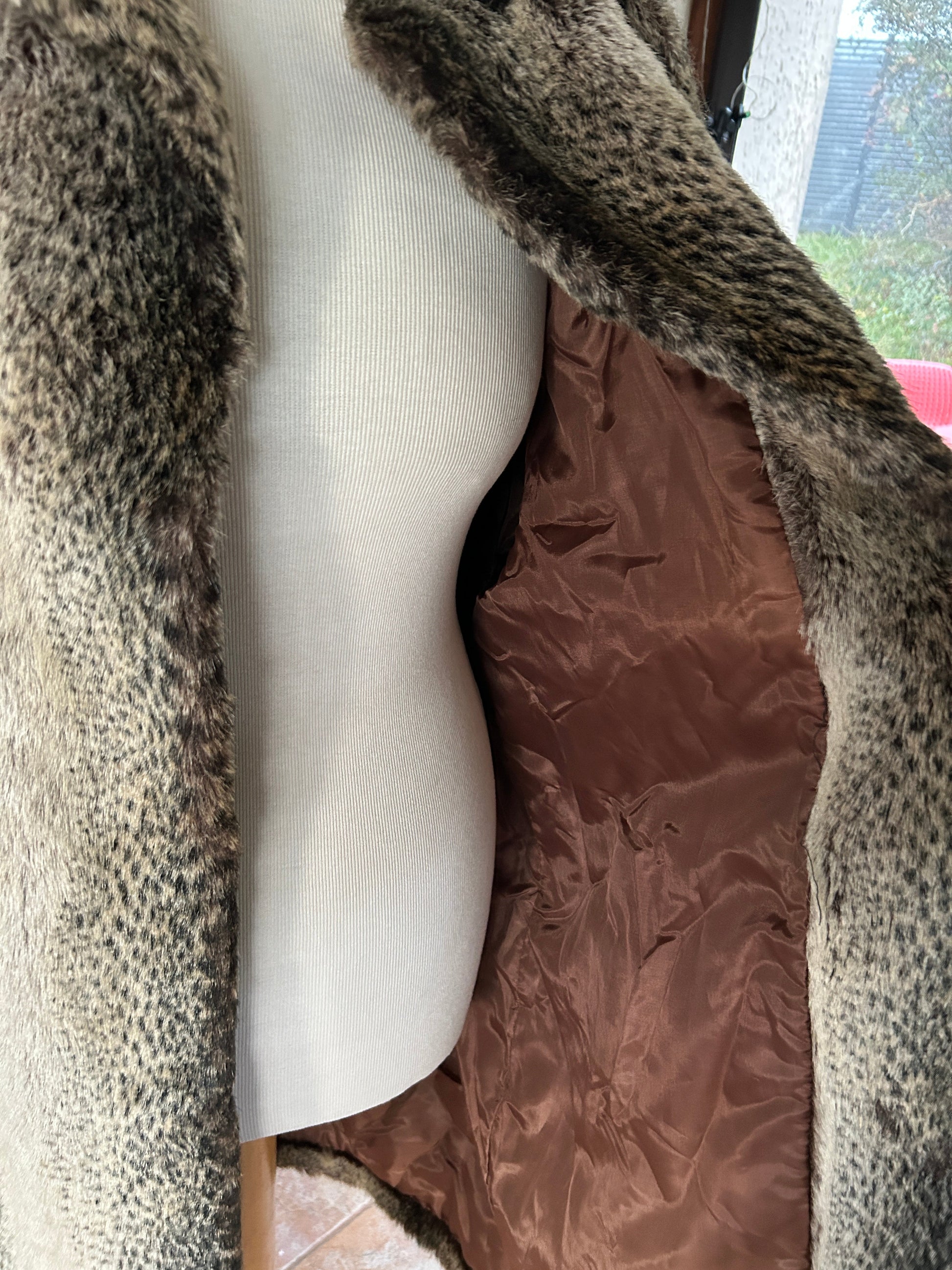 Manteau vintage fausse fourrure Michel Alexis la friperie vintage 25