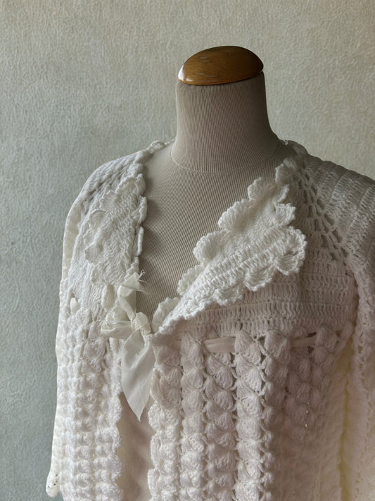 Gilet vintage blanc crochet fait main la friperie vintage 25
