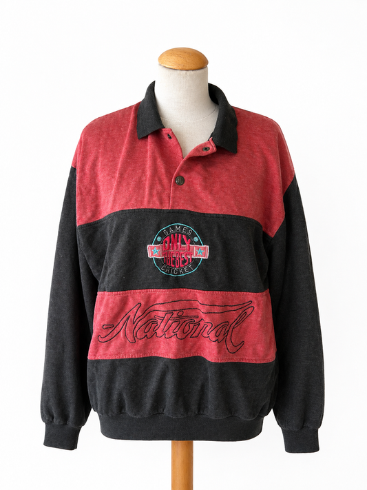 Sweat short vintage rouge noir brodé