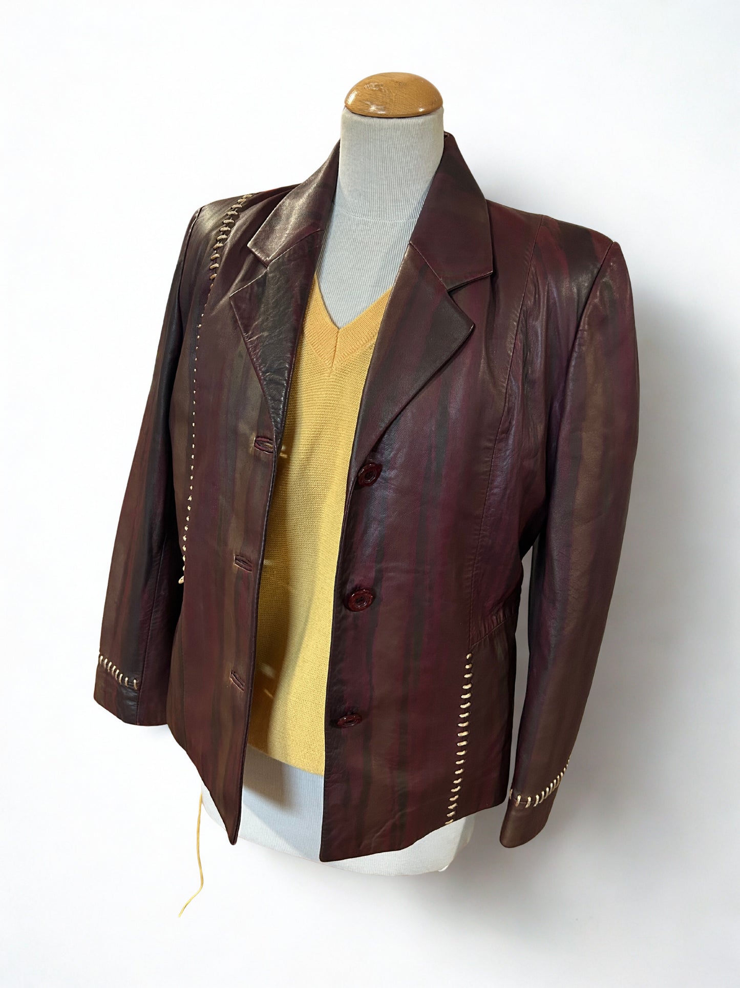 Veste en cuir vintage bordeaux à reflets