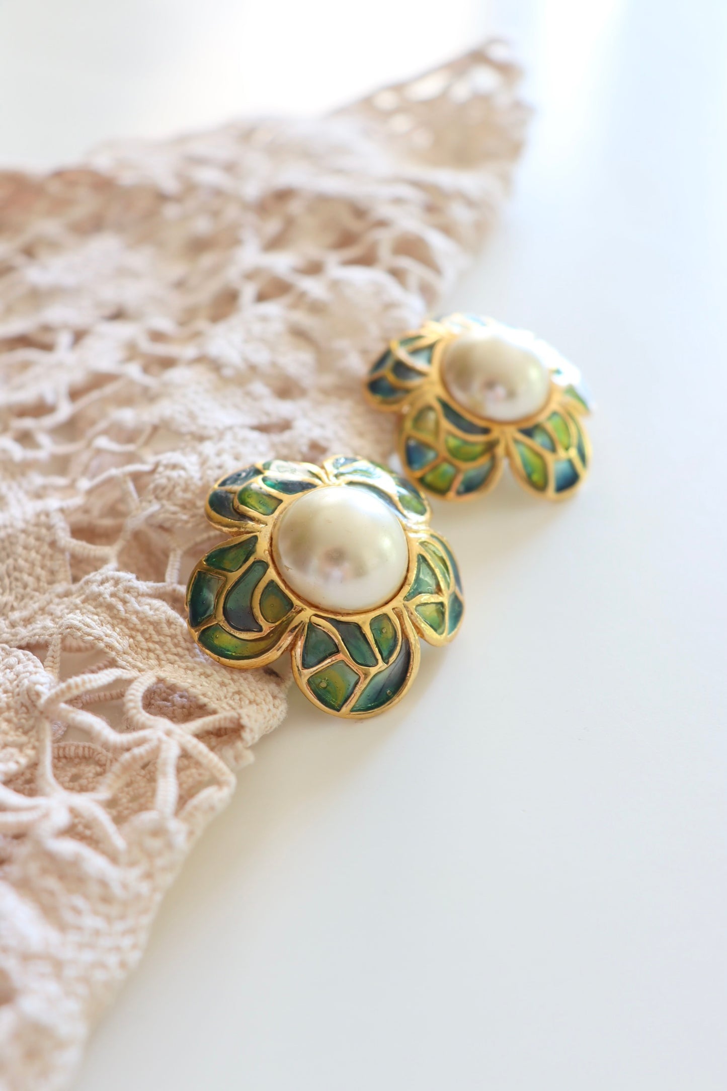 Boucles d'oreille à clips vintage fleur bleu vert la friperie vintage 25