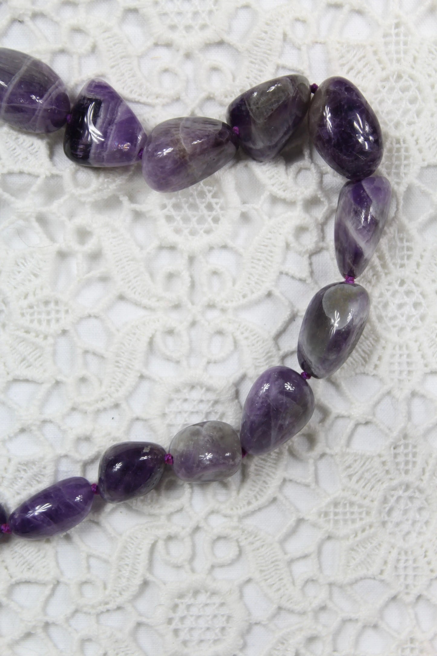 Collier pierres naturelles améthyste violette seconde-main fermoir argenté - la friperie vintage 25