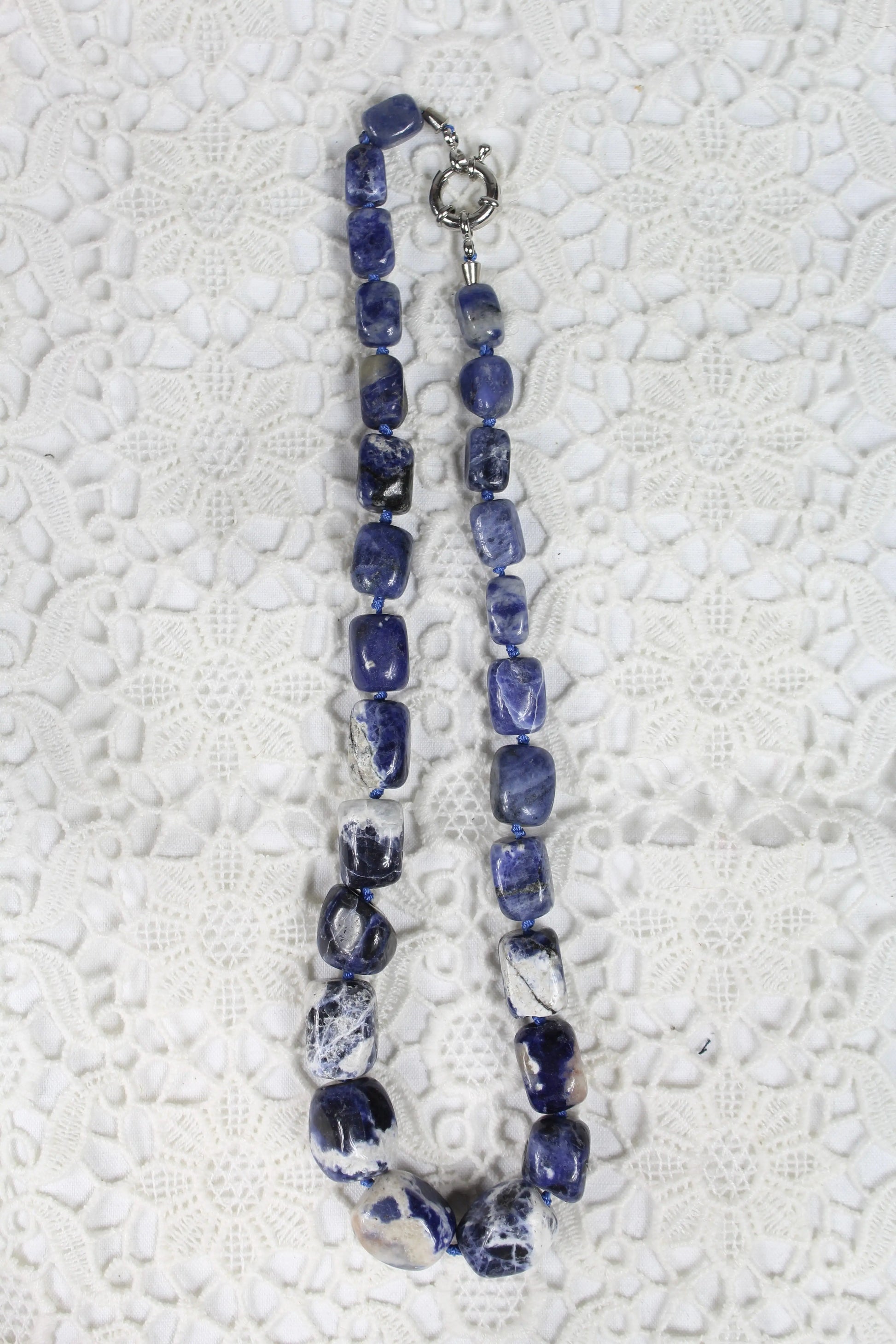 Collier pierre semi-précieuse Sodalite seconde-main - la friperie vintage 25