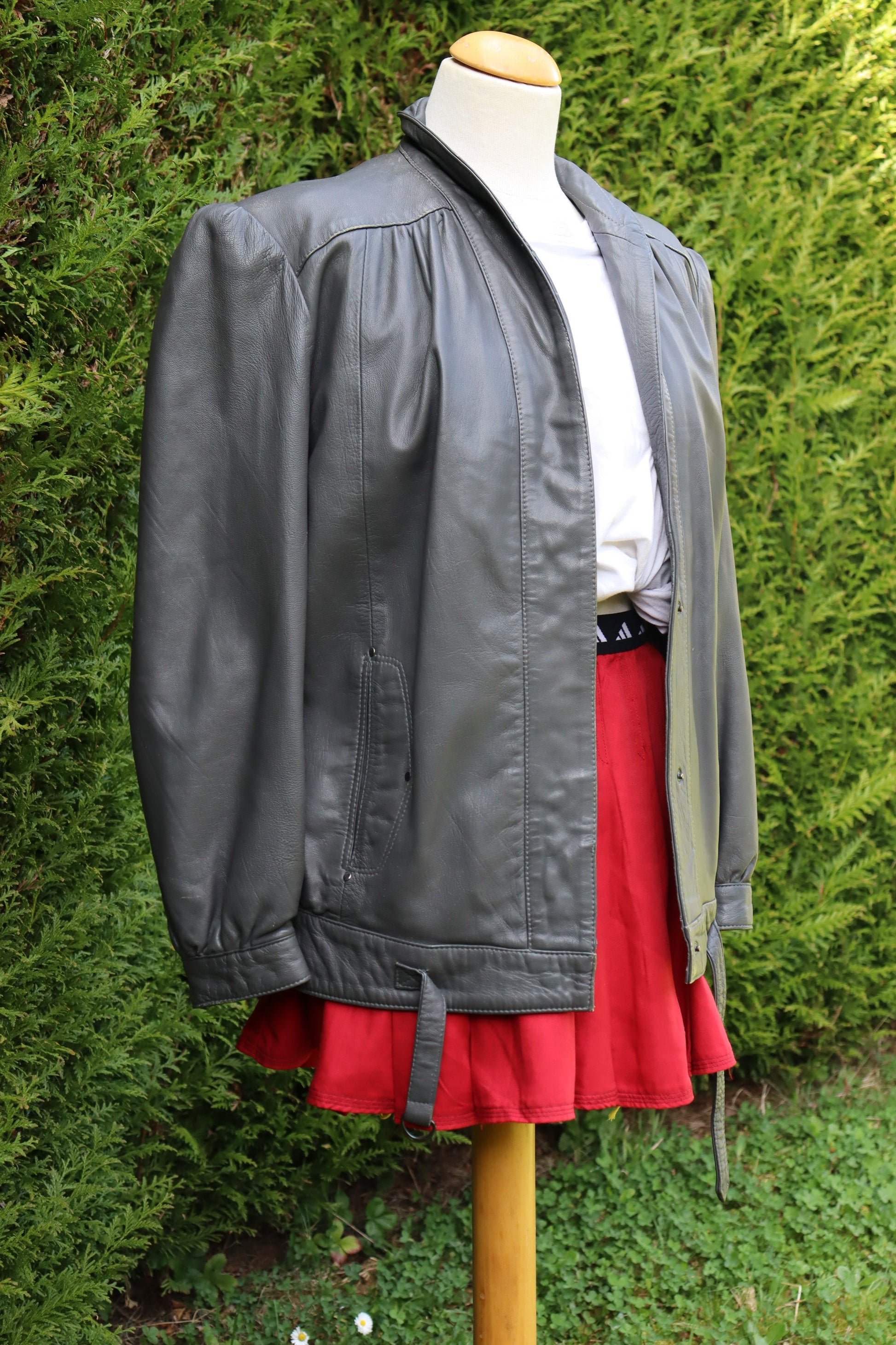 Veste en cuir gris vintage oversize la friperie vintage 25