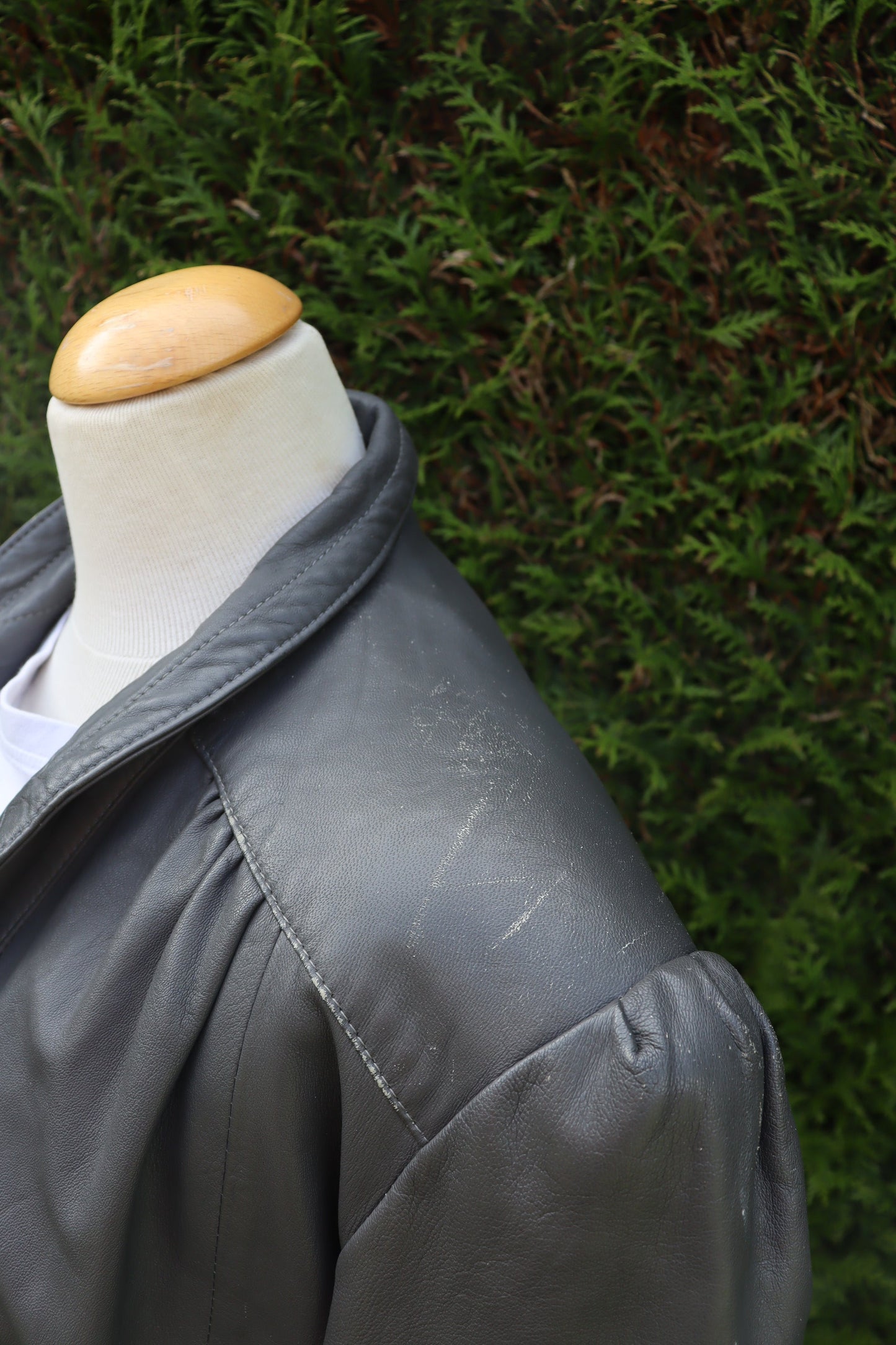 Veste en cuir gris vintage oversize la friperie vintage 25