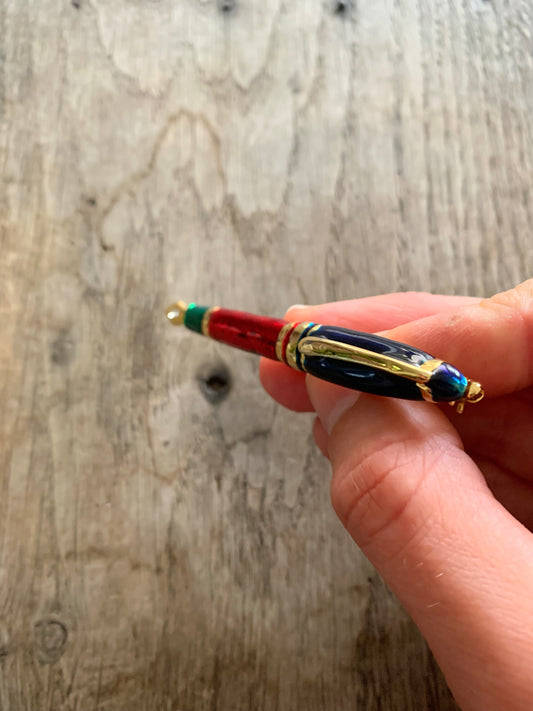 Broche vintage stylo émaillé rouge bleu vert