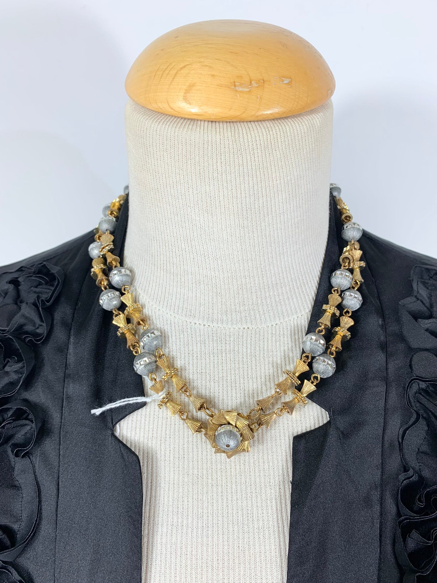 Collier vintage deux rangs perles métal doré et argenté