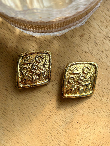 Boucles d'oreille clips vintage Givenchy la friperie vintage 25
