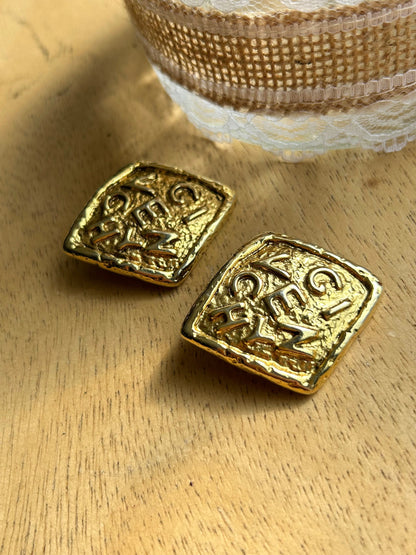 Boucles d'oreille clips vintage Givenchy la friperie vintage 25