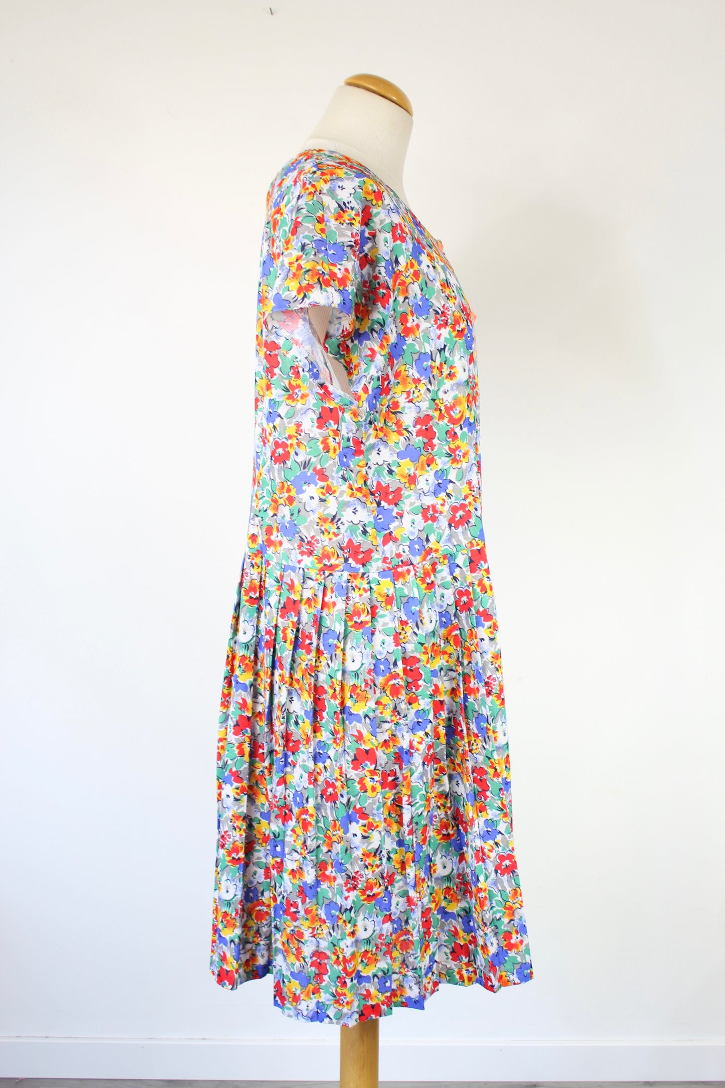 Robe vintage imprimé fleuri multicolore manches courtes