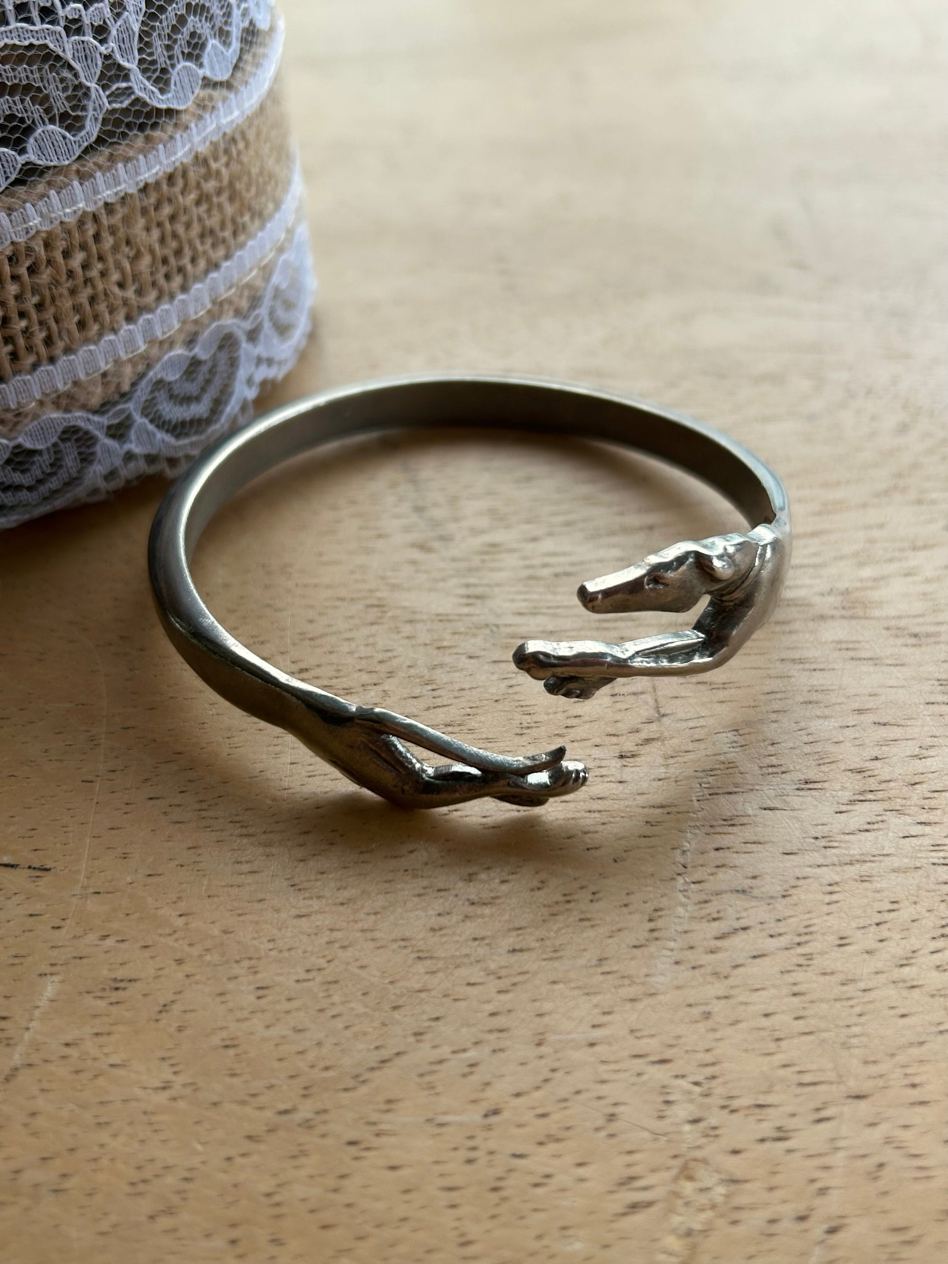 Bracelet chien levrier jonc métal argenté la friperie vintage 25