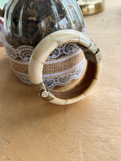 Bracelet vintage jonc en corne et bois la friperie vintage 25