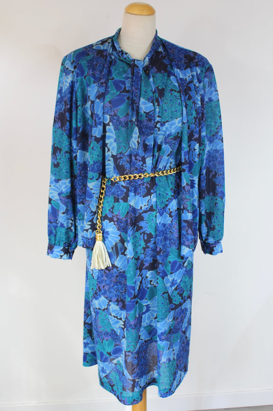 Robe vintage bleu à motifs fleurs manches courtes